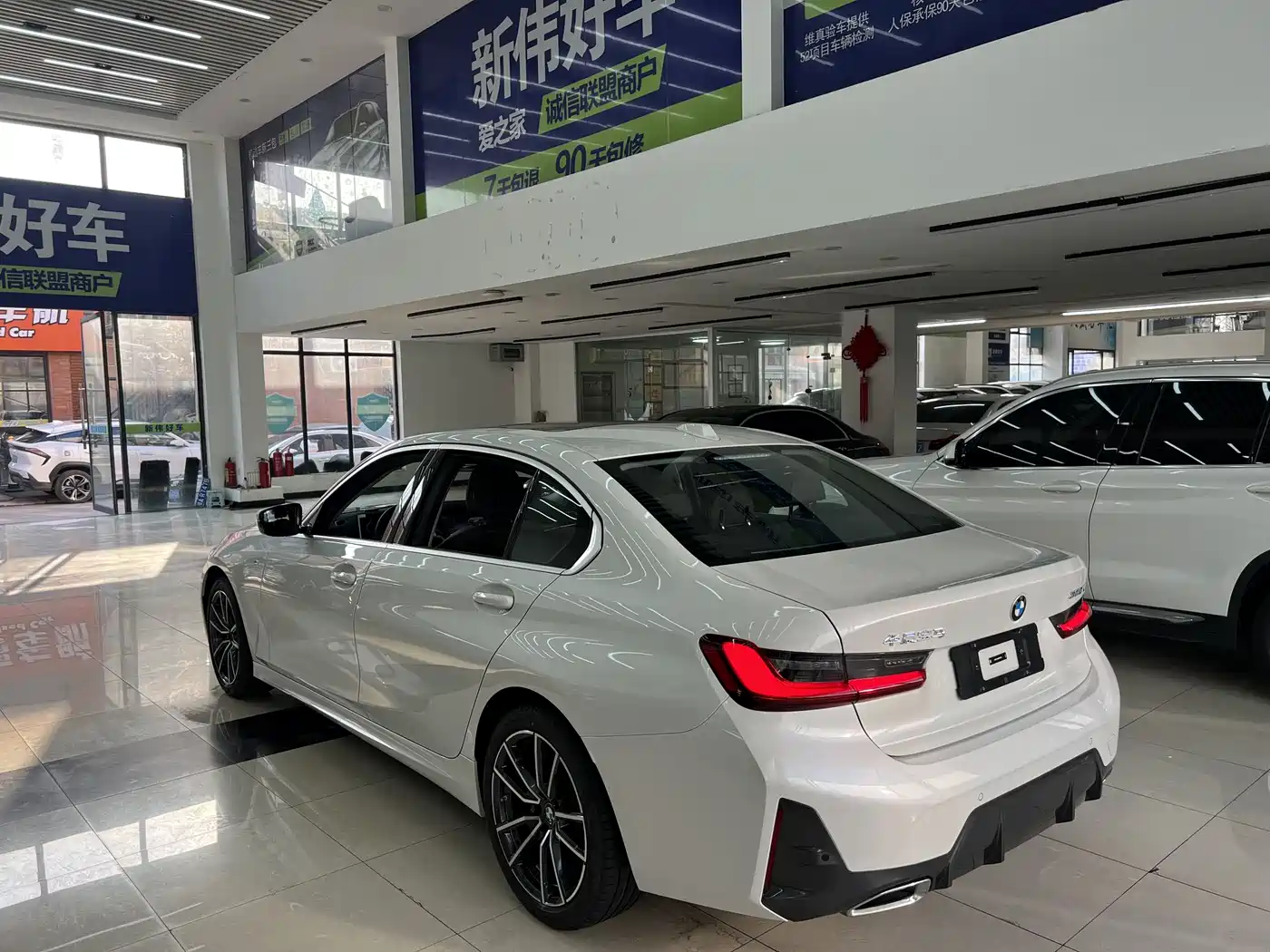 BMW 3 Series 2024 320Li M Sport Package фото 32