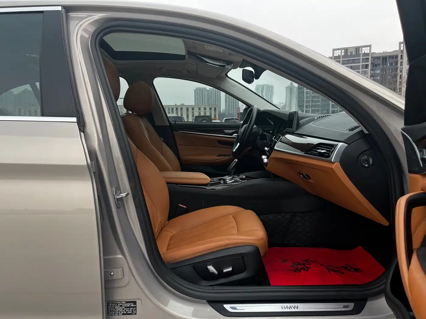 BMW 5 Series 2018 528Li Launch Special Edition фото 17