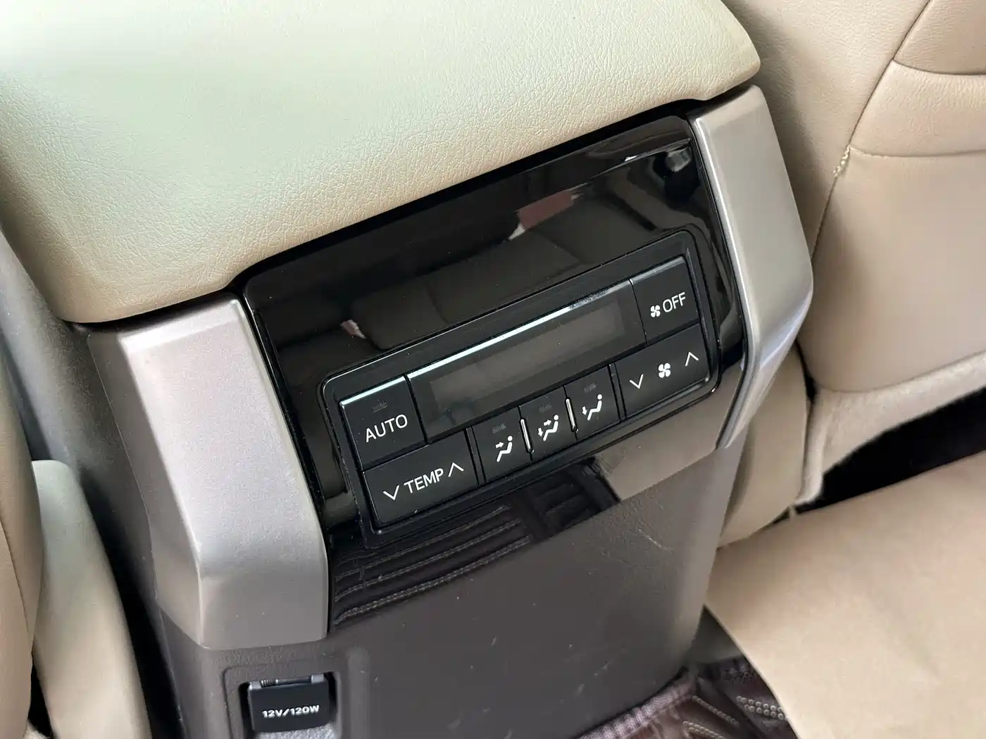 Toyota Prado 2018 3.5L Auto TX фото 20