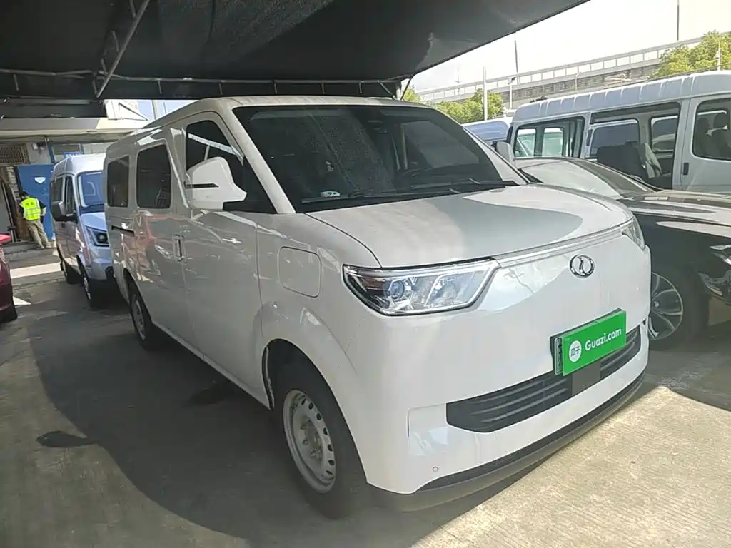 Ruichi New Energy EC75 2025 2025 Passenger Smart Super Charge Edition Surpass Type I 52.16kWh