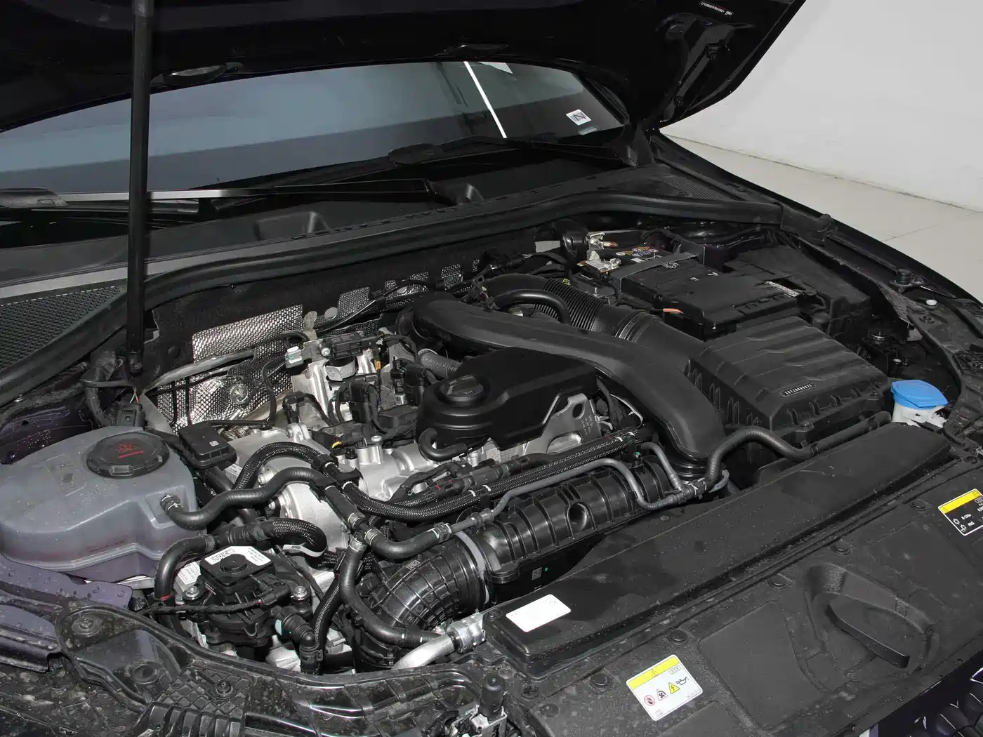 Audi A3 2025 Facelift Sportback 35TFSI Flying Spur Premium фото 11