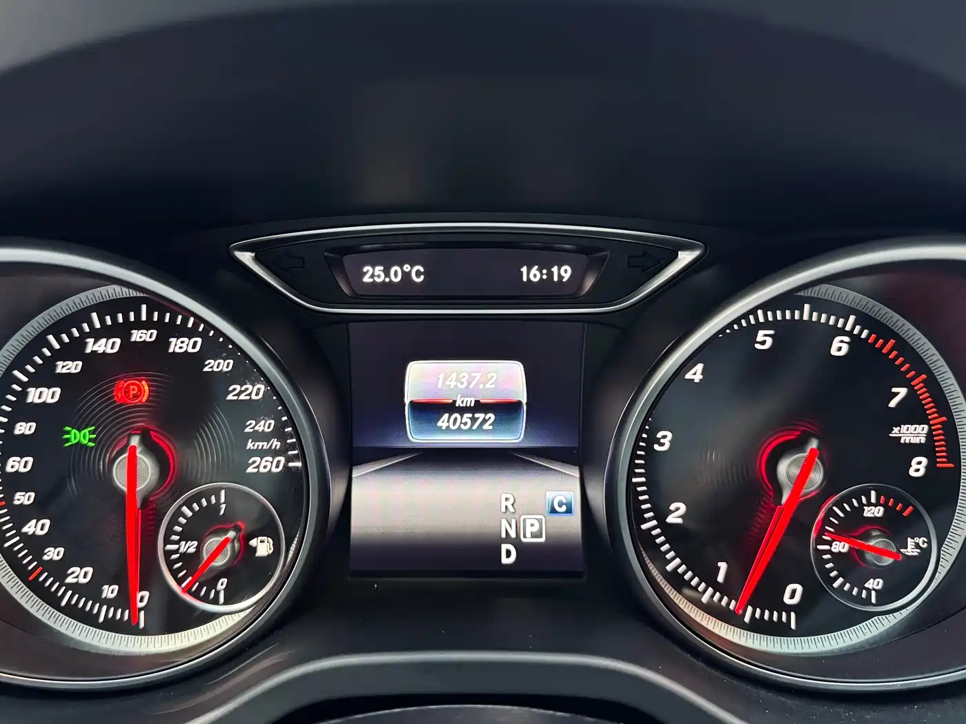 Mercedes-Benz GLA 2019 GLA 200 Dynamic фото 23