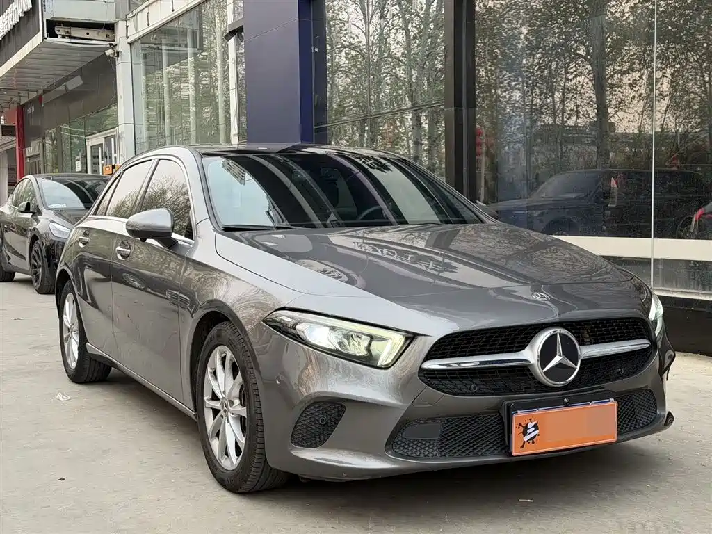 Mercedes-Benz A-Class (Import) 2021 A 200 Dynamic фото 3