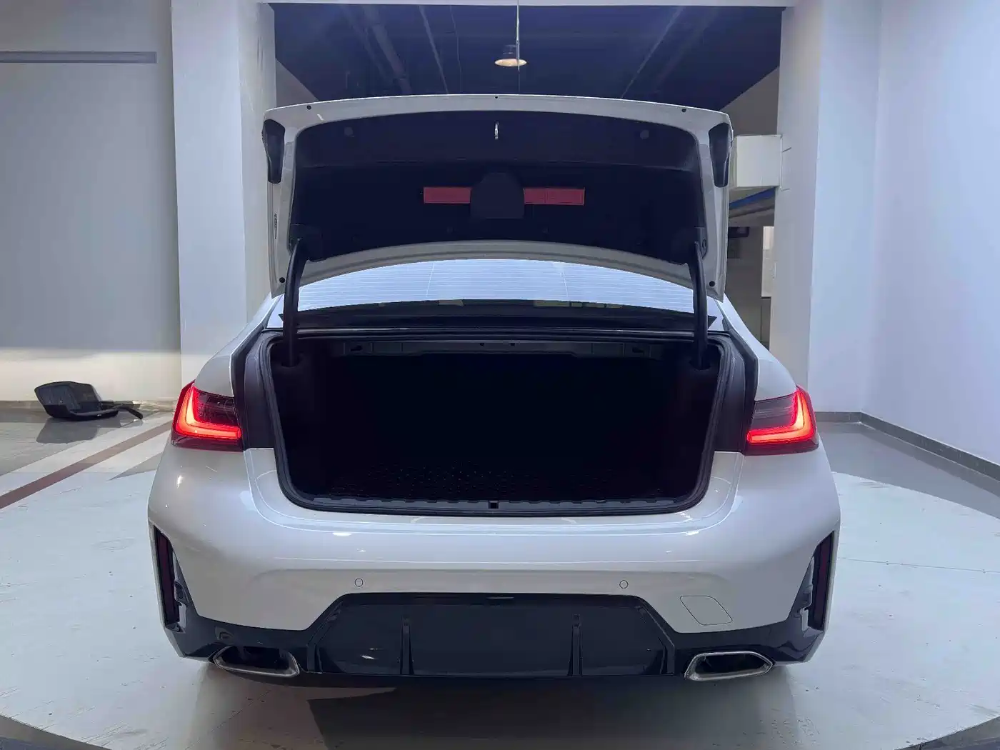 BMW 3 Series 2023 320Li M Sport Package фото 13