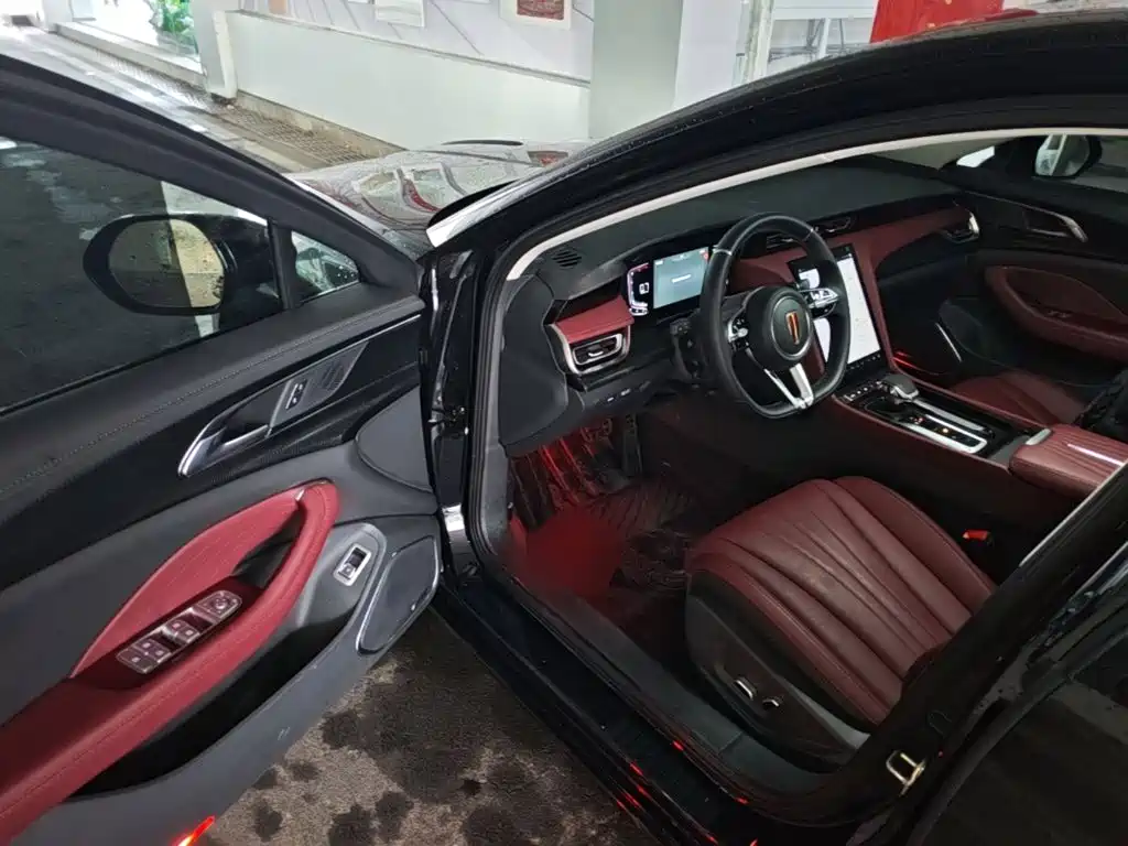 Hongqi H5 2026 2025 1.5T DCT Mystic Shadow 2 Million Edition
