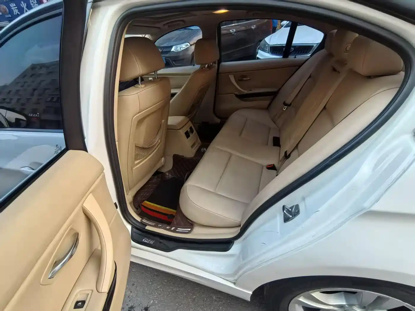 BMW 3 Series (Import) 2012 318i Leading фото 9