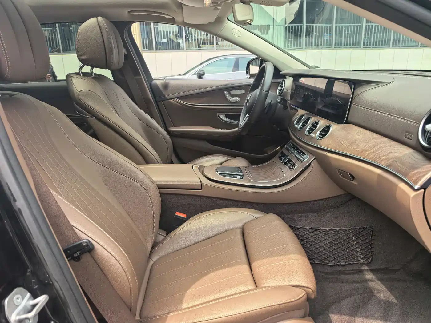 Mercedes-Benz E-Class 2020 E 260 L фото 15