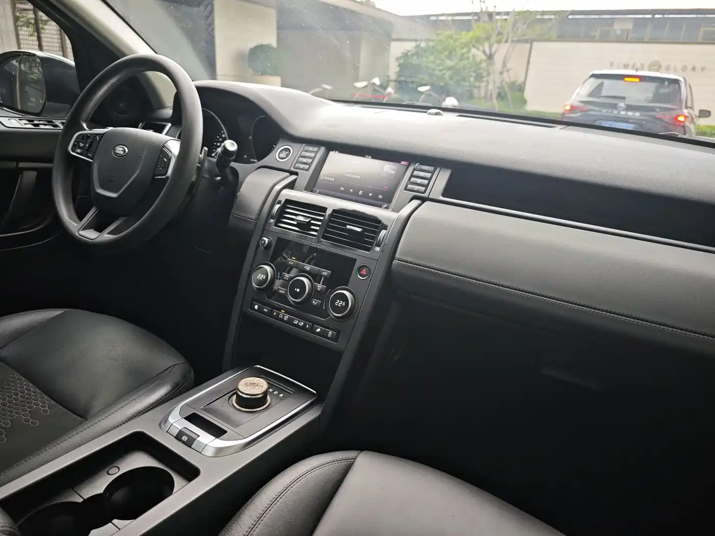 Land Rover Discovery Sport 2018 240PS PURE Edition фото 14