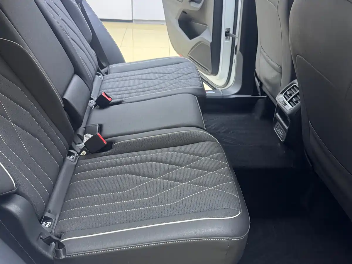 Volkswagen Tiguan L 2023 280TSI 2WD Trend Limited Edition фото 10