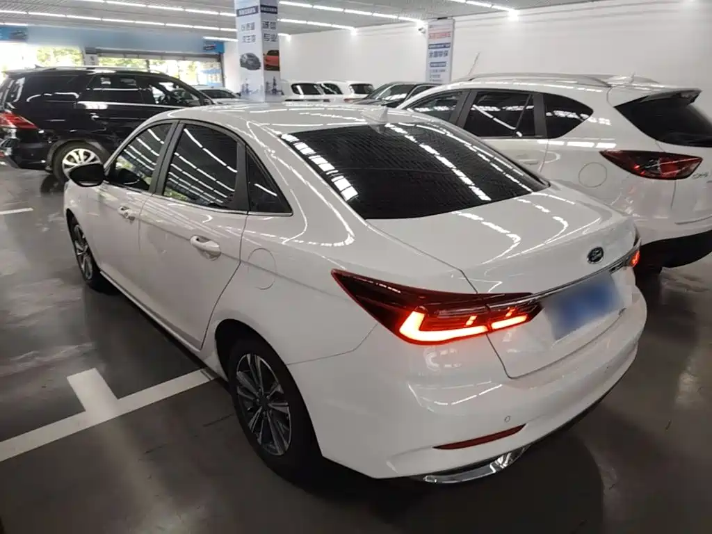 Ford Escort 2022 2021 1.5L Automatic Diamond Edition