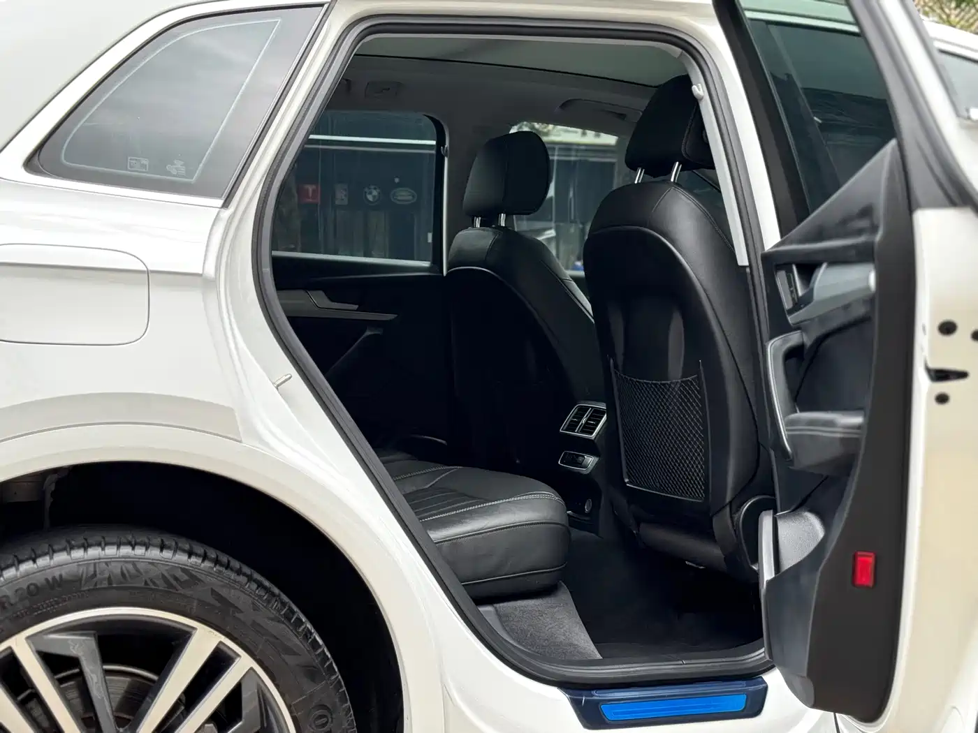 Audi Q5L 2020 Facelift 40 TFSI Honor Fashion фото 13