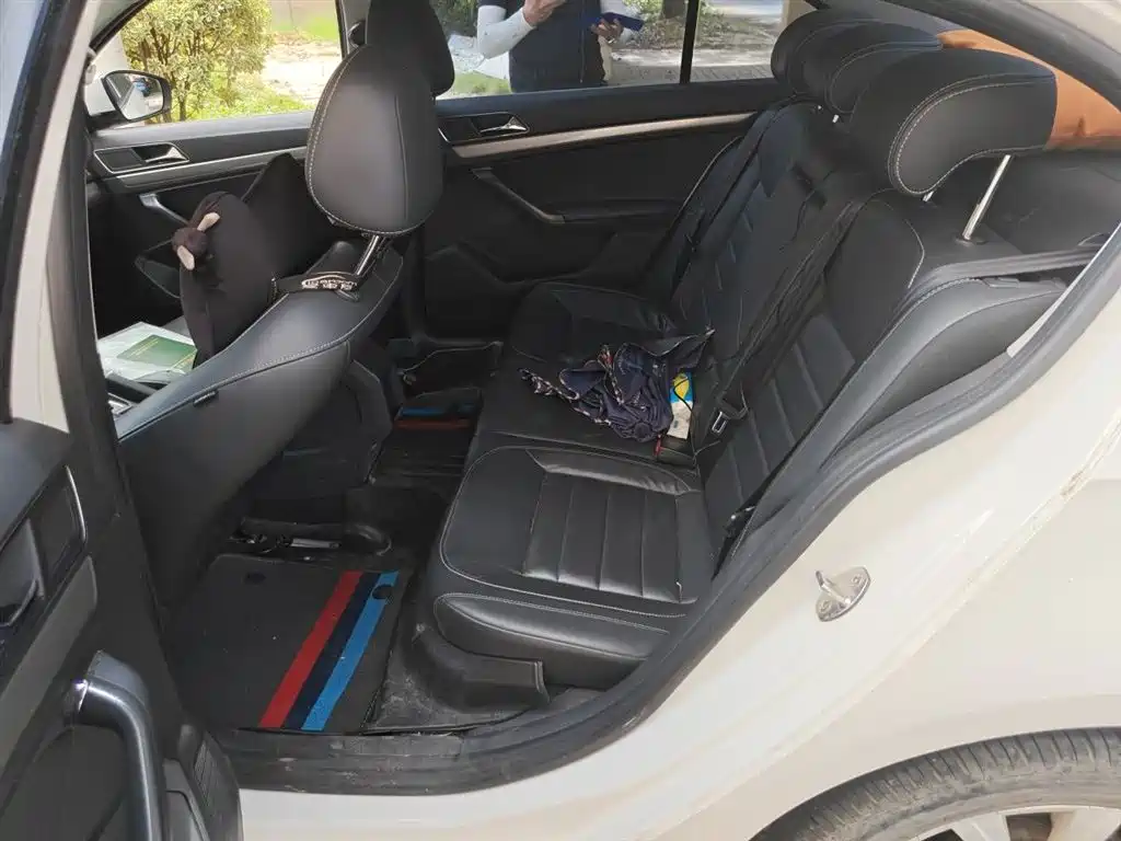 Volkswagen Lavida 2017 1.6L Automatic Comfort Edition фото 14