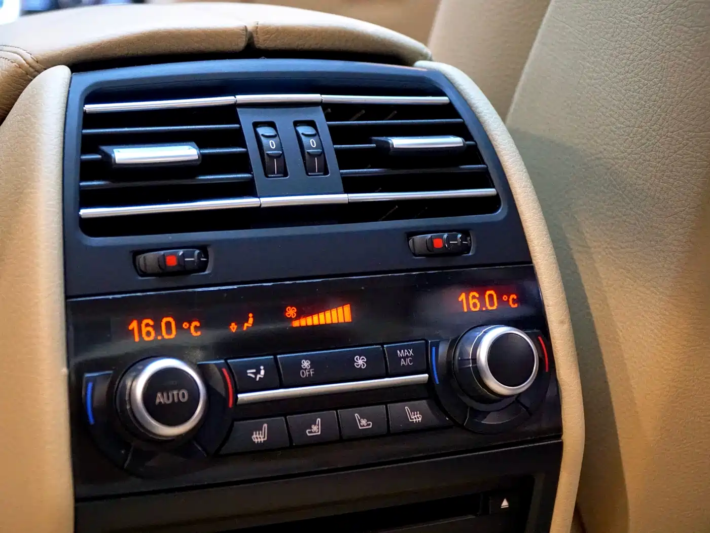 BMW 7 Series 2010 4.4T Hybrid фото 11