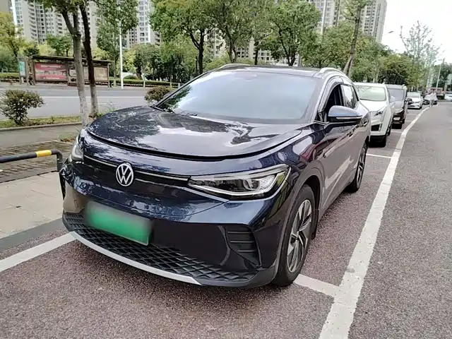  Volkswagen ID.4 CROZZ 2022 Model Year Pure Enjoyment Limited Edition