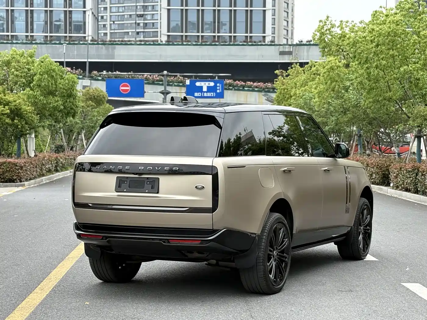 LAND ROVER RANGE ROVER