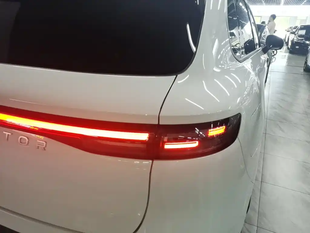Photo 8 - Leapmotor B10