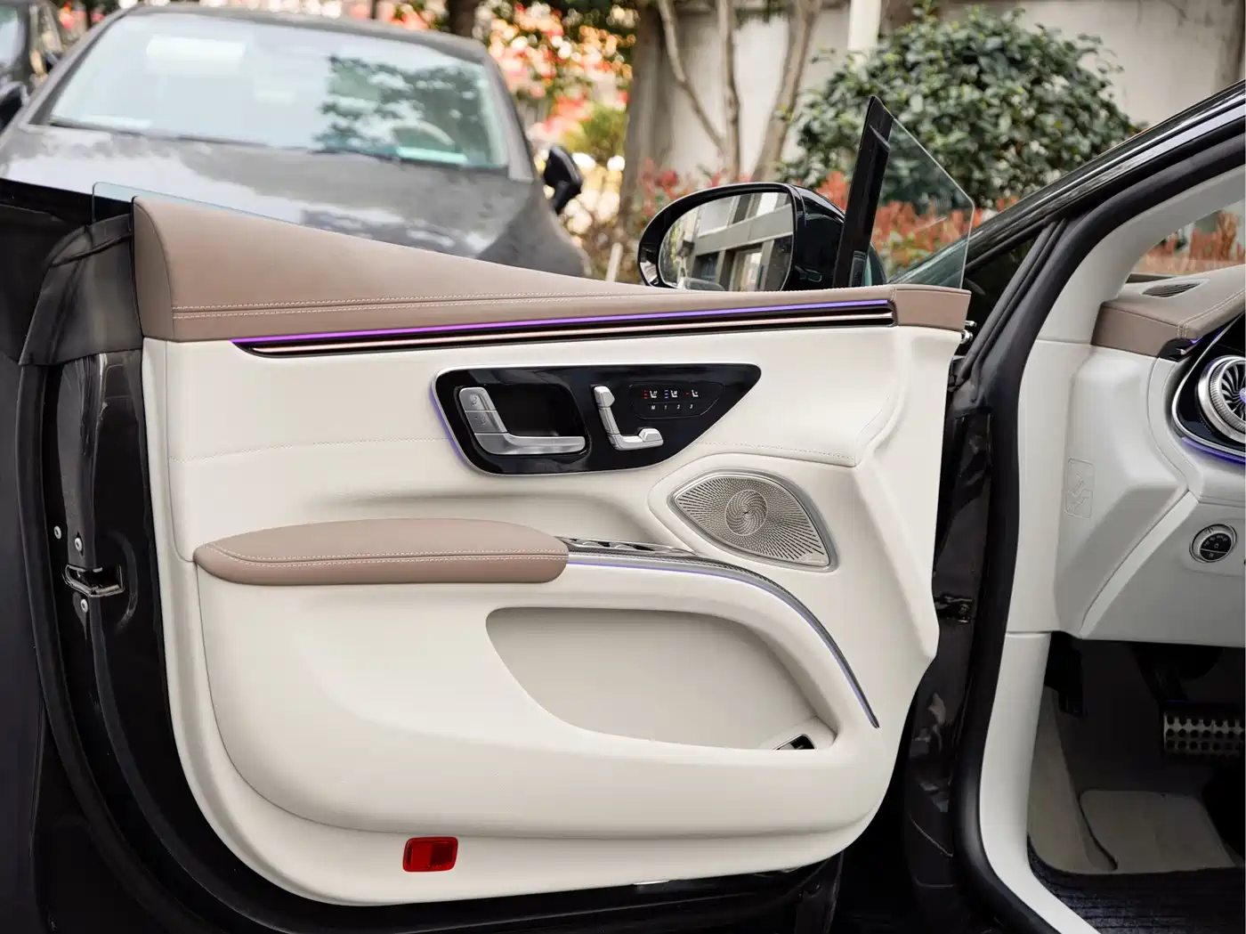 MERCEDES-BENZ EQS AMG