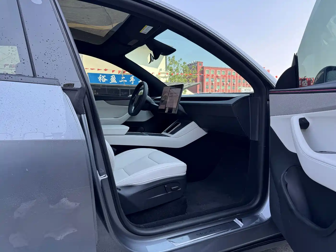 Tesla Model Y 2026 2026 Rear-Wheel Drive