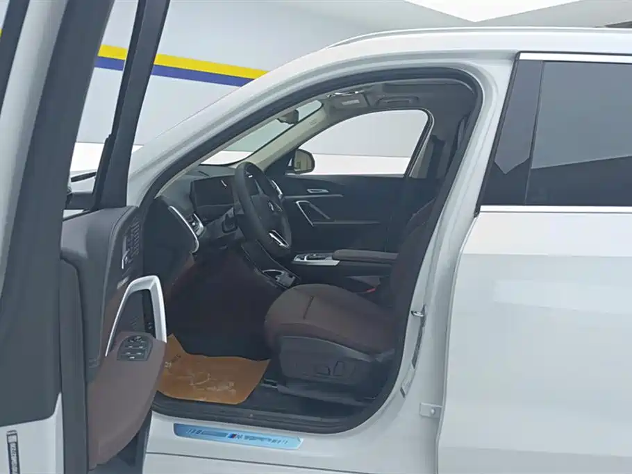 BMW X1 2025 sDrive25Li M Sport Package фото 9