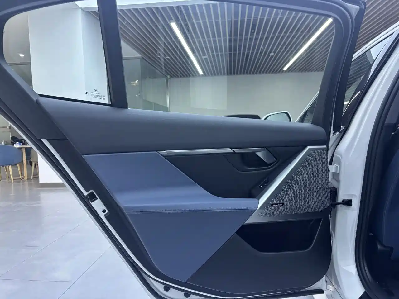 BMW I5