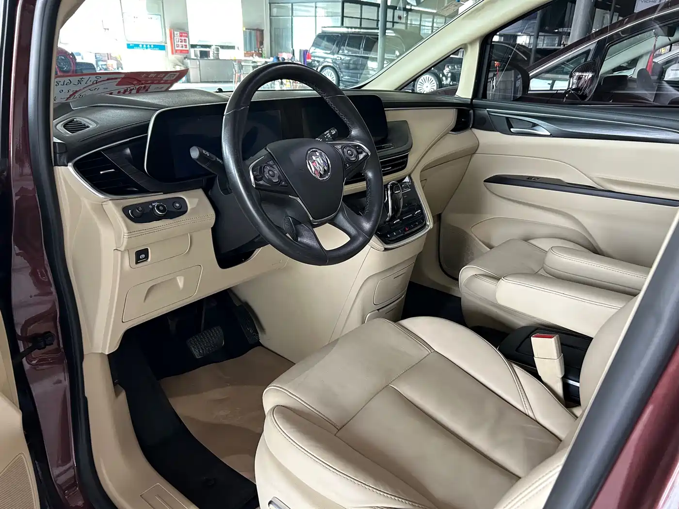 Buick GL8 2023 ES Landmaster Exclusive фото 9