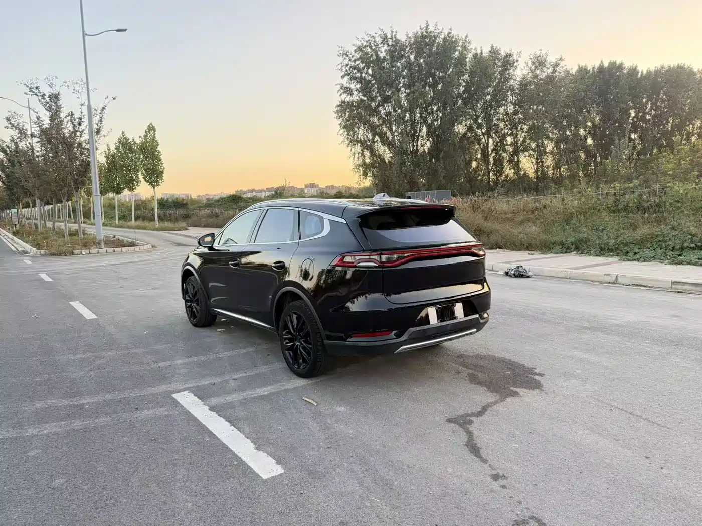 BYD Tang 2018 2018 2.0T Automatic Smart Connection Honor Edition 7-Seater China V