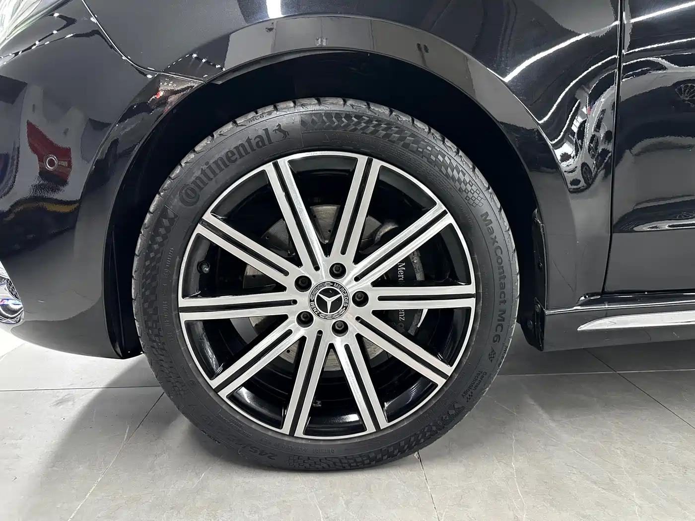Mercedes-Benz V-Class 2022 V 260 L Long Wheelbase Luxury Edition фото 31