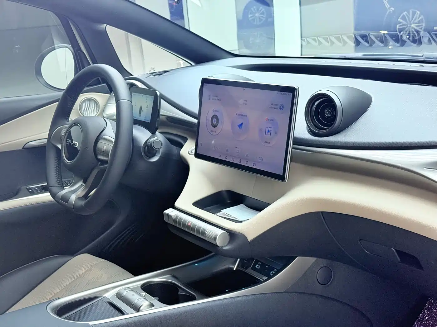 BYD Dolphin 2026 2025 420km Vitality Edition