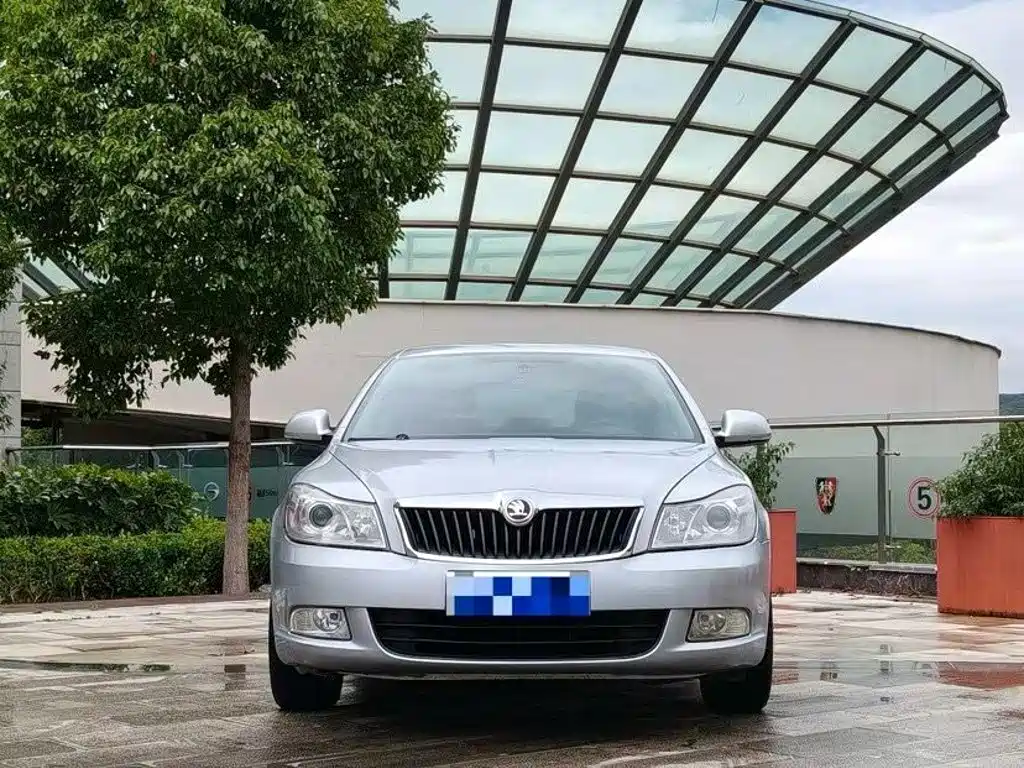 Фото 2 - Škoda Octavia