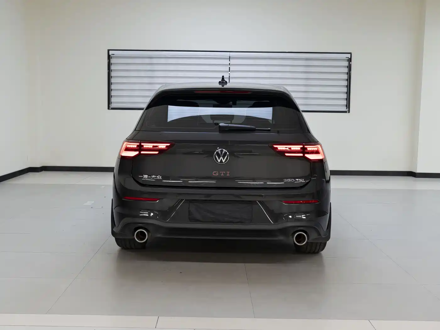 Volkswagen Golf GTI 2023 380TSI DSG GTI фото 4