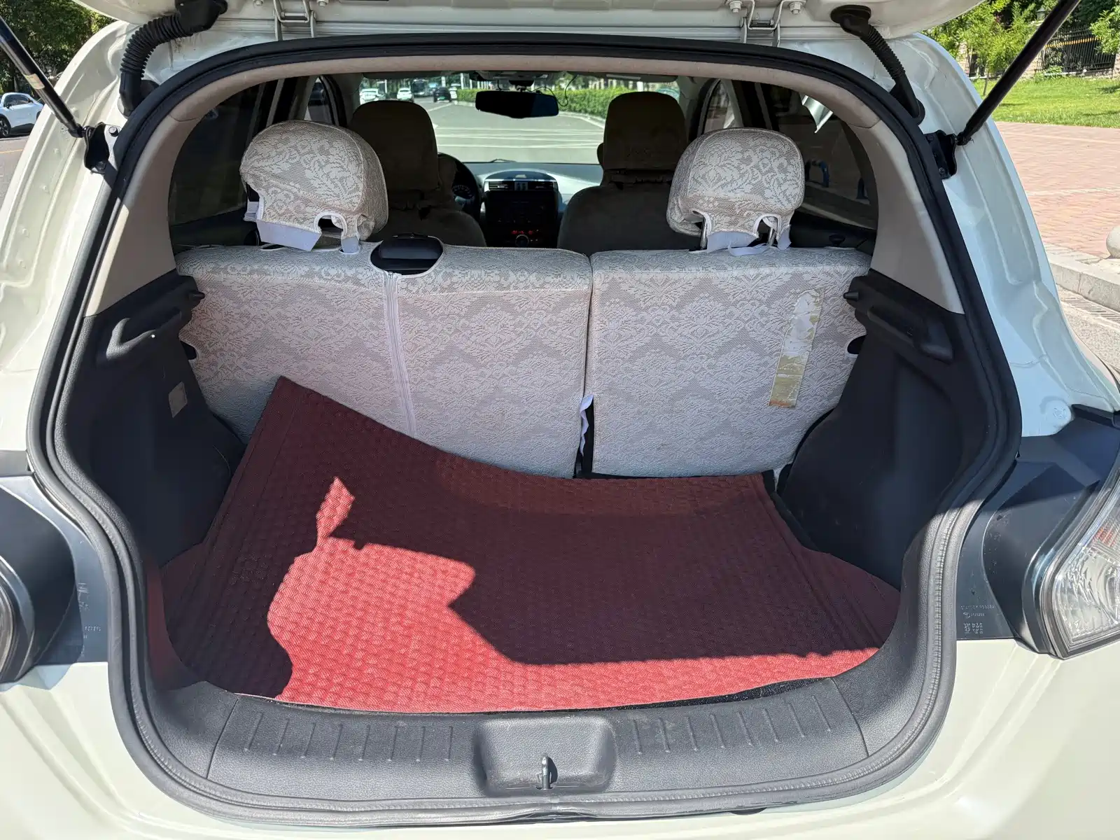 Photo 13 - Nissan Tiida