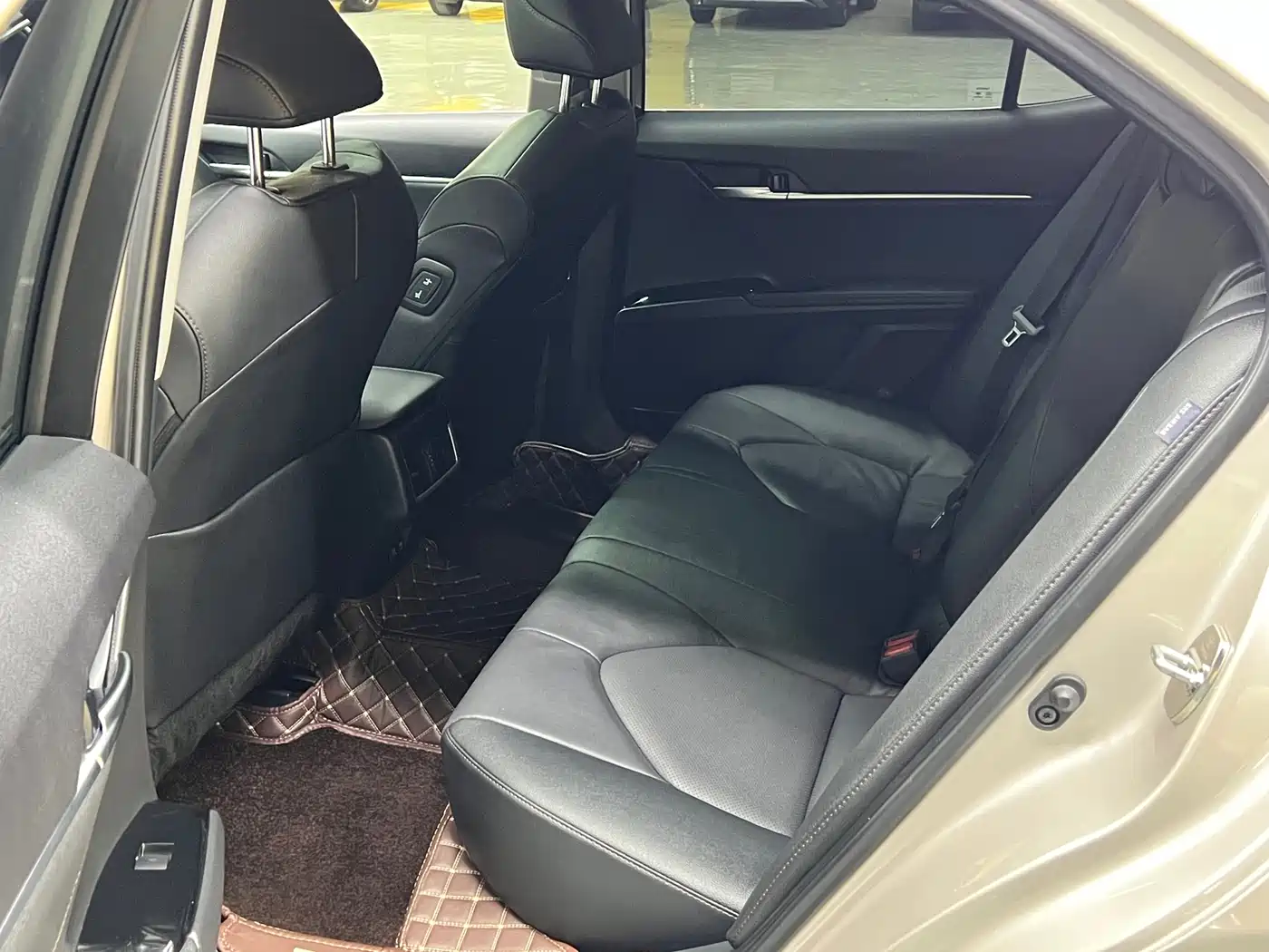 Toyota Camry 2023 2.0G Luxury Edition фото 16