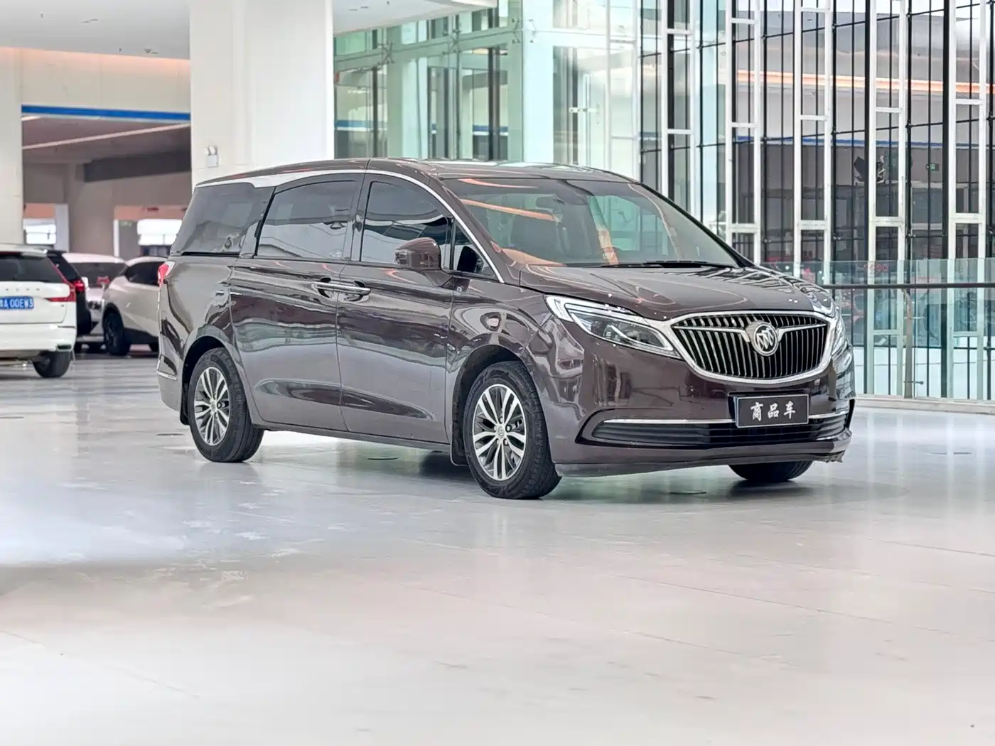 Buick GL8 2017 ES 28T Luxury China V фото 3