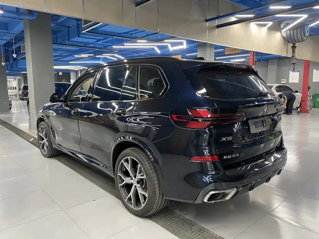 BMW X5 2026 2026 xDrive 30Li Luxury M Sport Night Edition Package