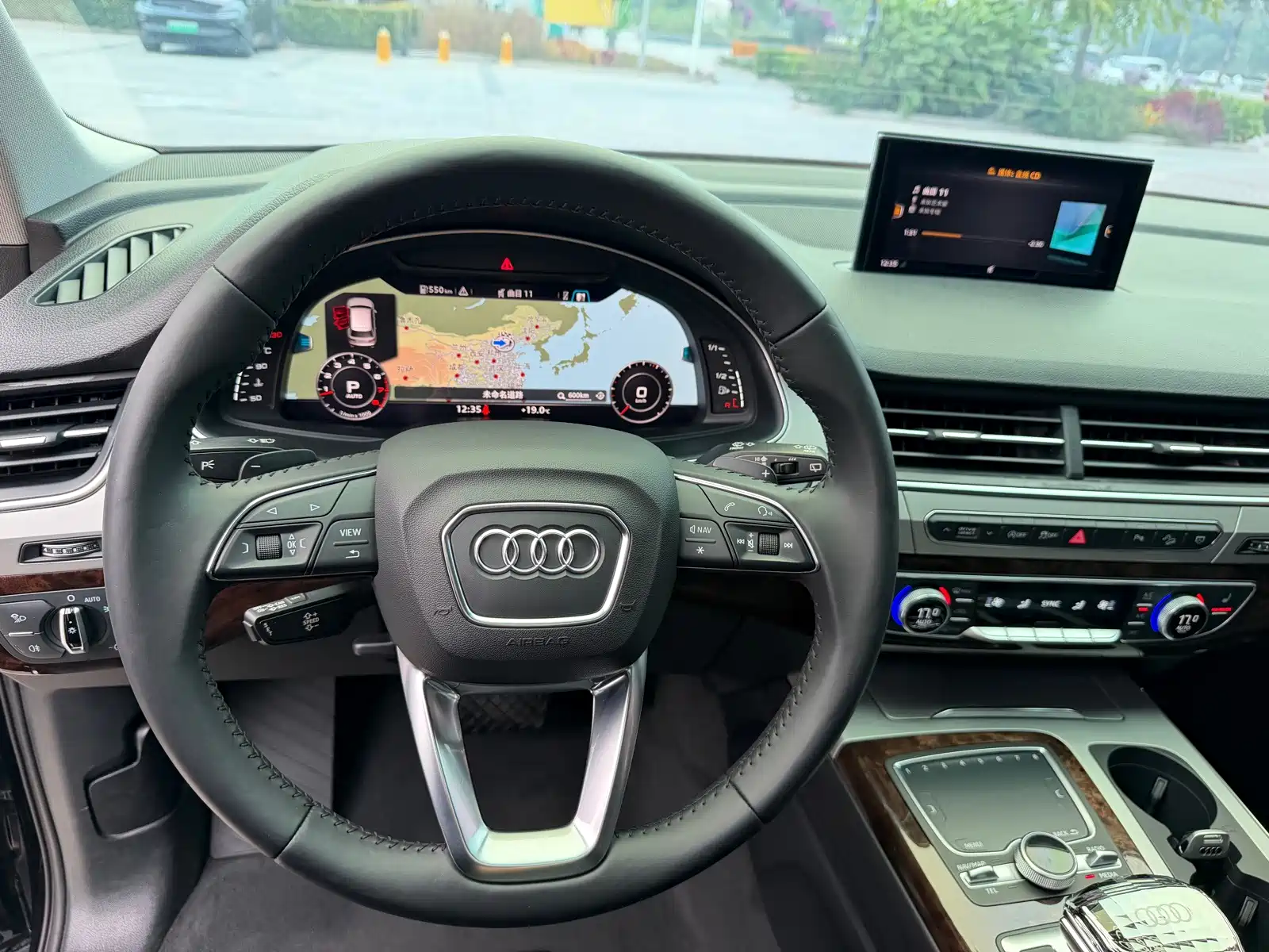 Photo 19 - Audi Q7