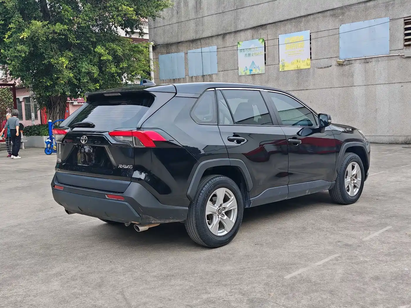 Toyota RAV4 Rongfang 2022 2.0L CVT 2WD Urban Edition фото 5