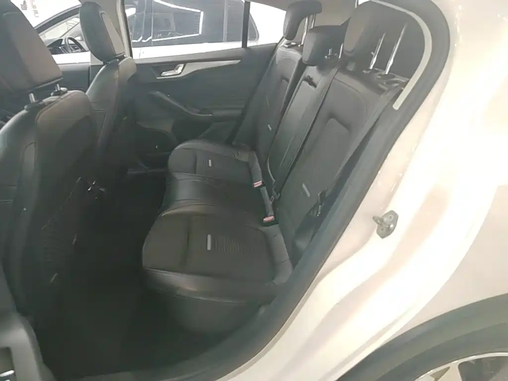 Ford Focus Active 2019 2020 EcoBoost 180 Auto Trendy Edition