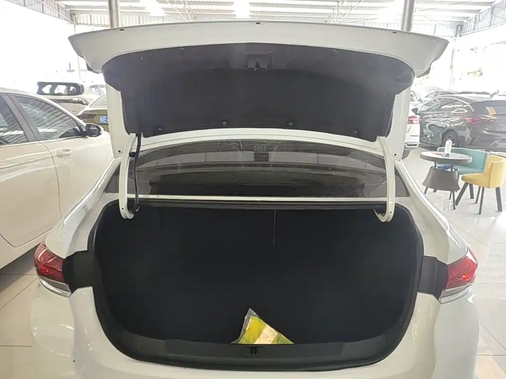 Фото 19 - Buick Excelle