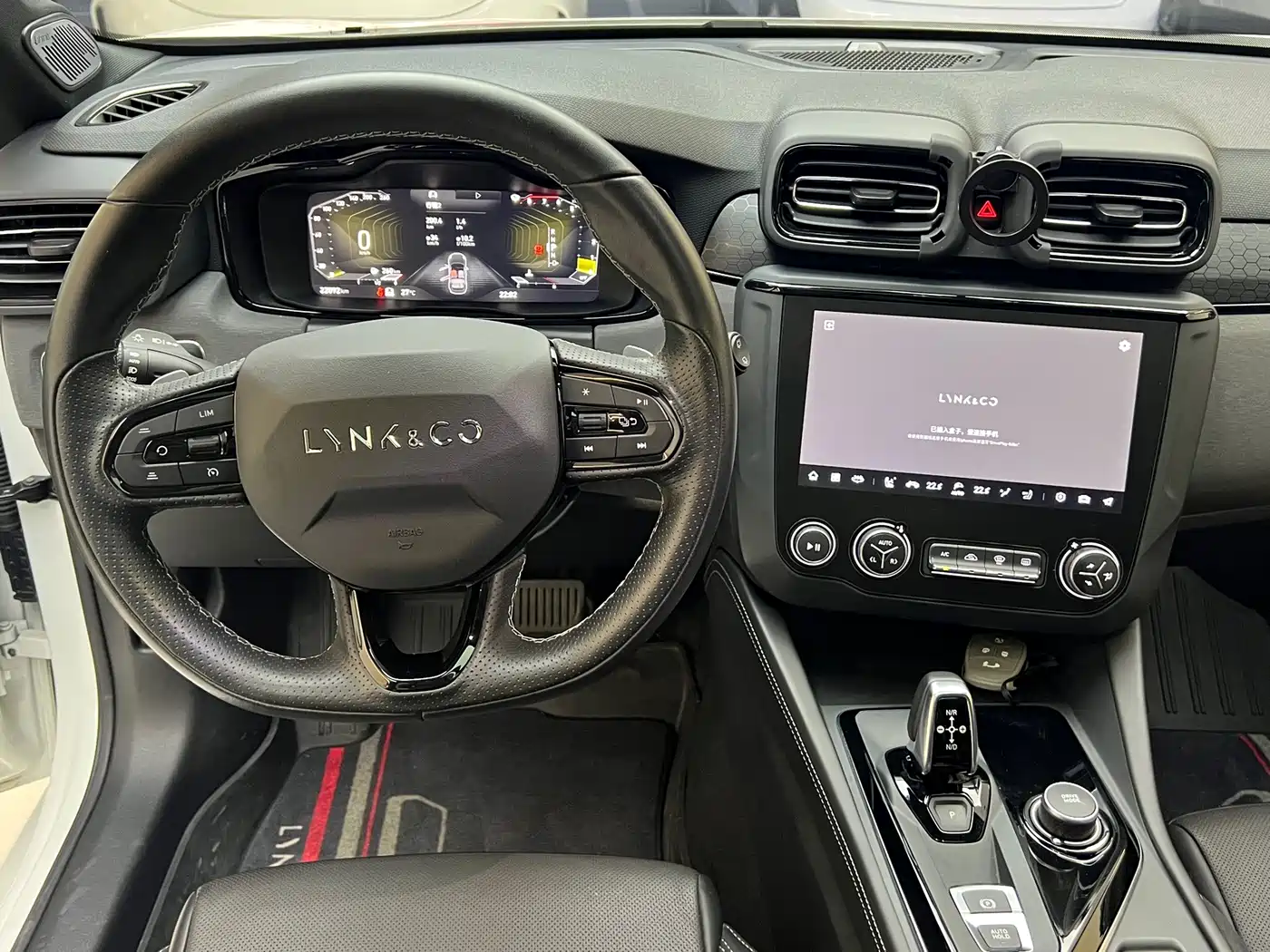 Lynk & Co 02 Hatchback 2023 2022 2.0TD Pro