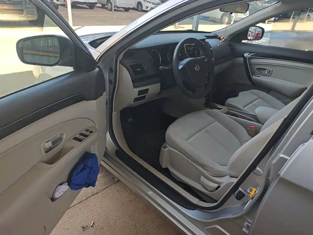 Dongfeng Aeolus Dongfeng Fengshen A60 2016 2016 1.6L Automatic Luxury