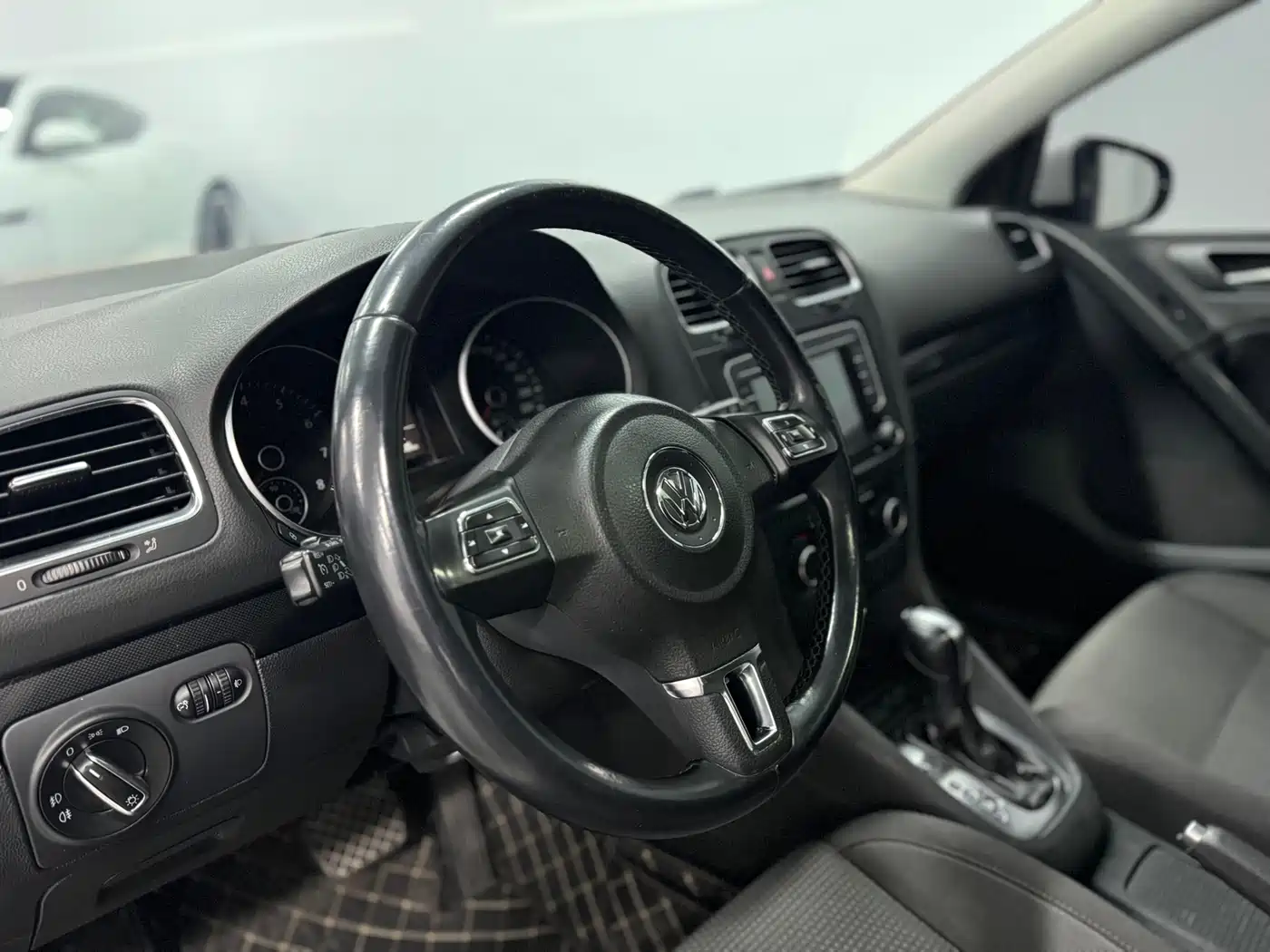 Volkswagen Golf 2012 1.4TSI Automatic Comfort фото 6