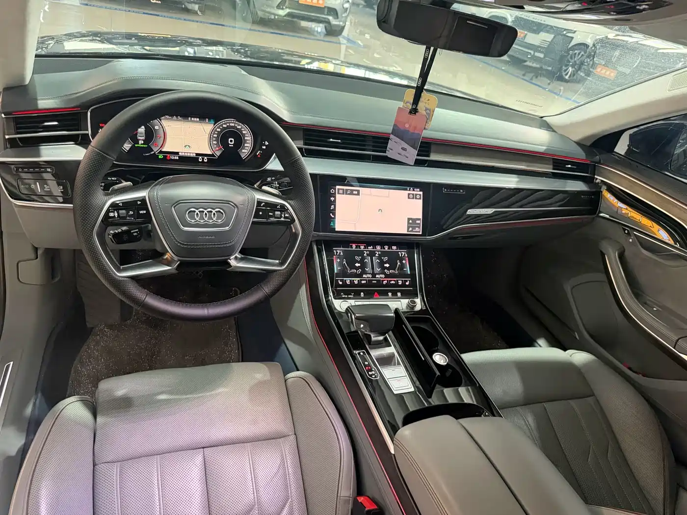 Photo 3 - Audi A8