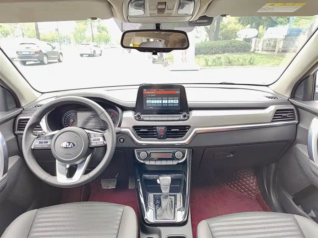 Kia Sportage 2019 2.0L Automatic Smart Luxury Edition фото 10