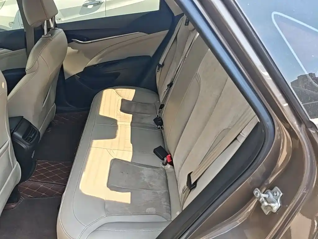 Фото 13 - Buick Excelle
