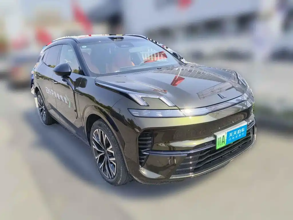 2025 Lynk & Co 08 EM-P