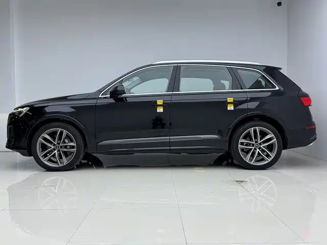 Audi Q7 2026 2024 45 TFSI quattro S line Sport