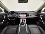 Photo 5 - Geely Atlas