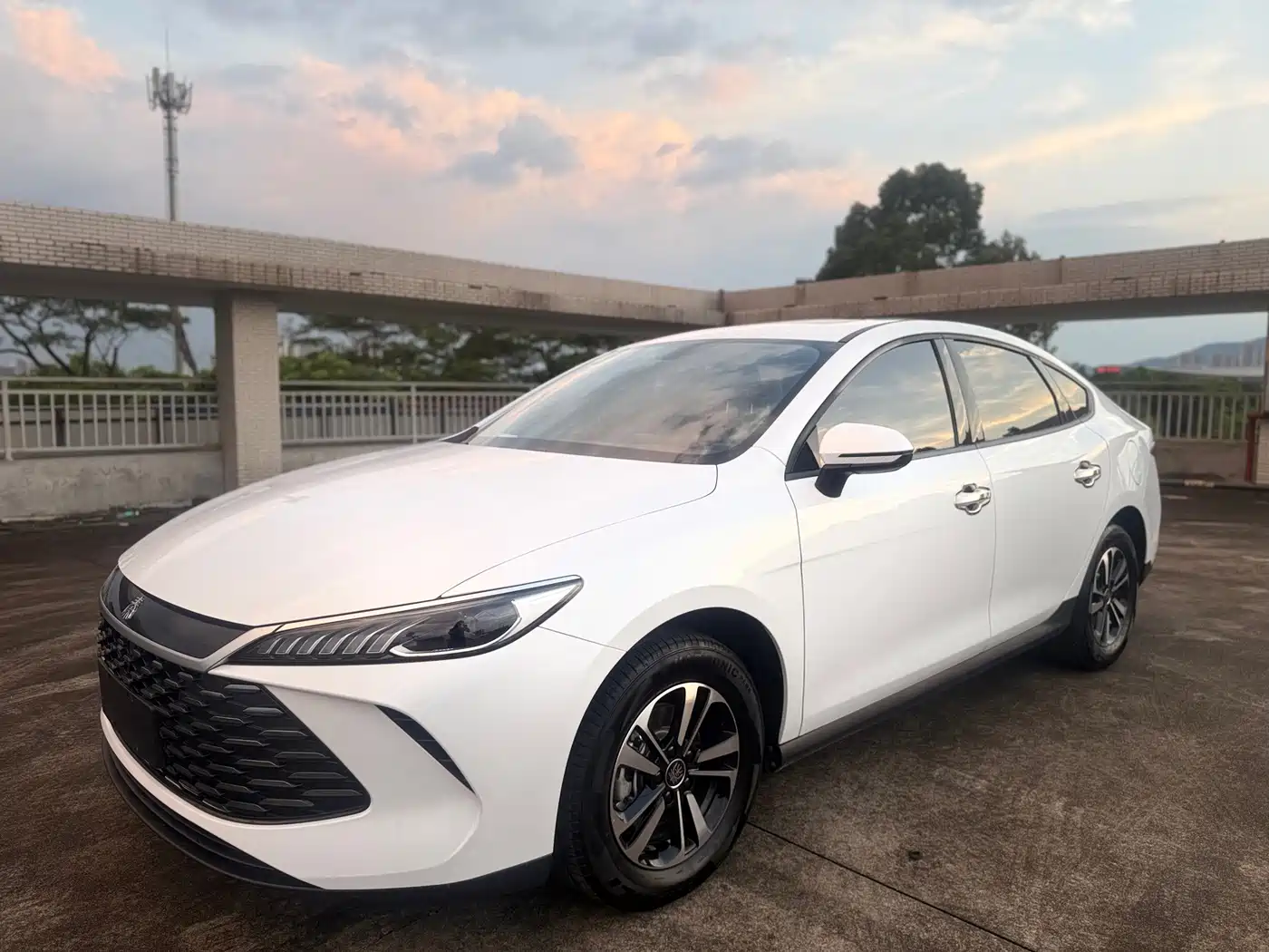 BYD Qin PLUS 2026 2026 Model DM-i 210KM Progressive Edition
