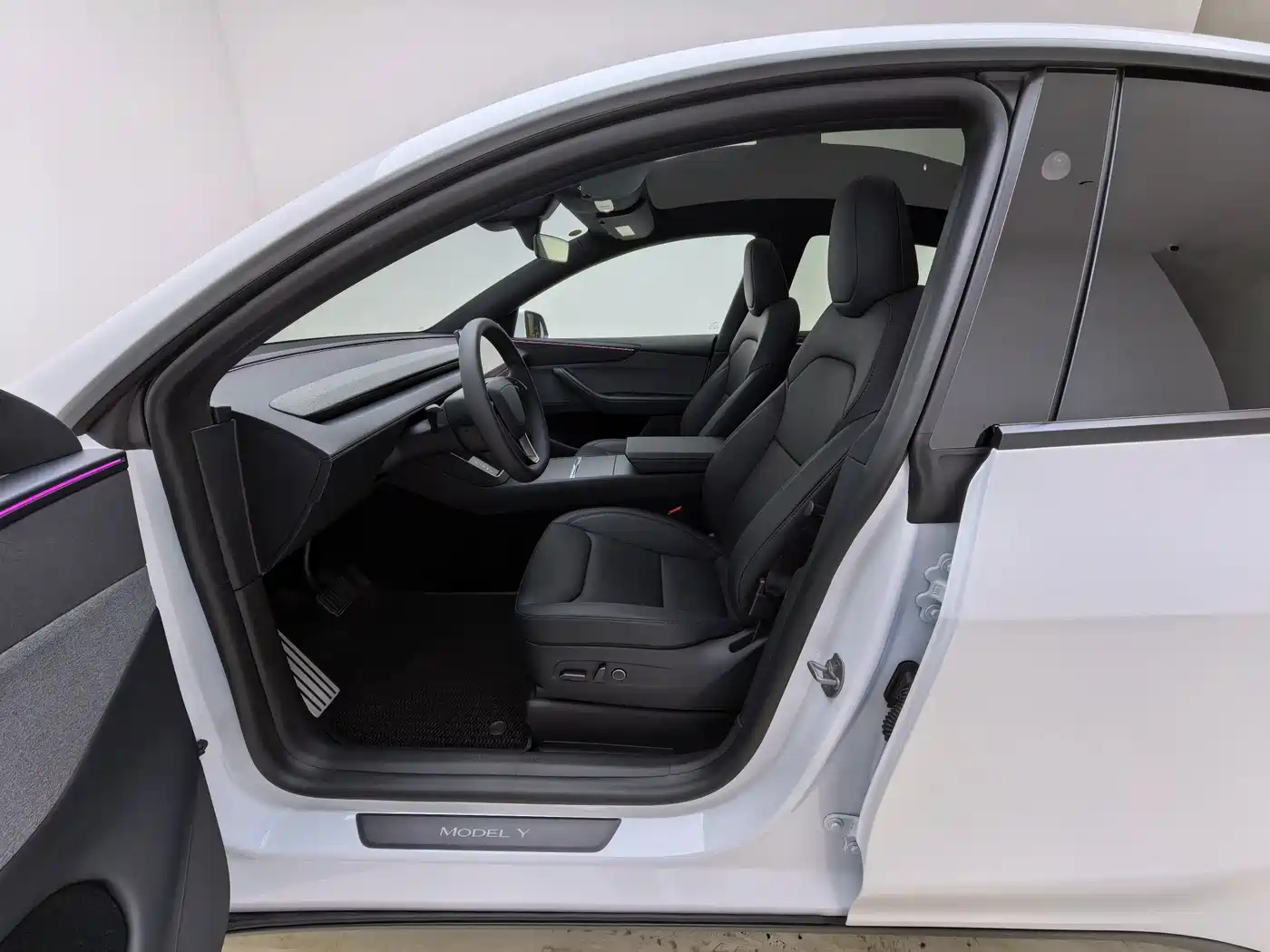 Tesla Model Y 2026 2026 Rear-Wheel Drive
