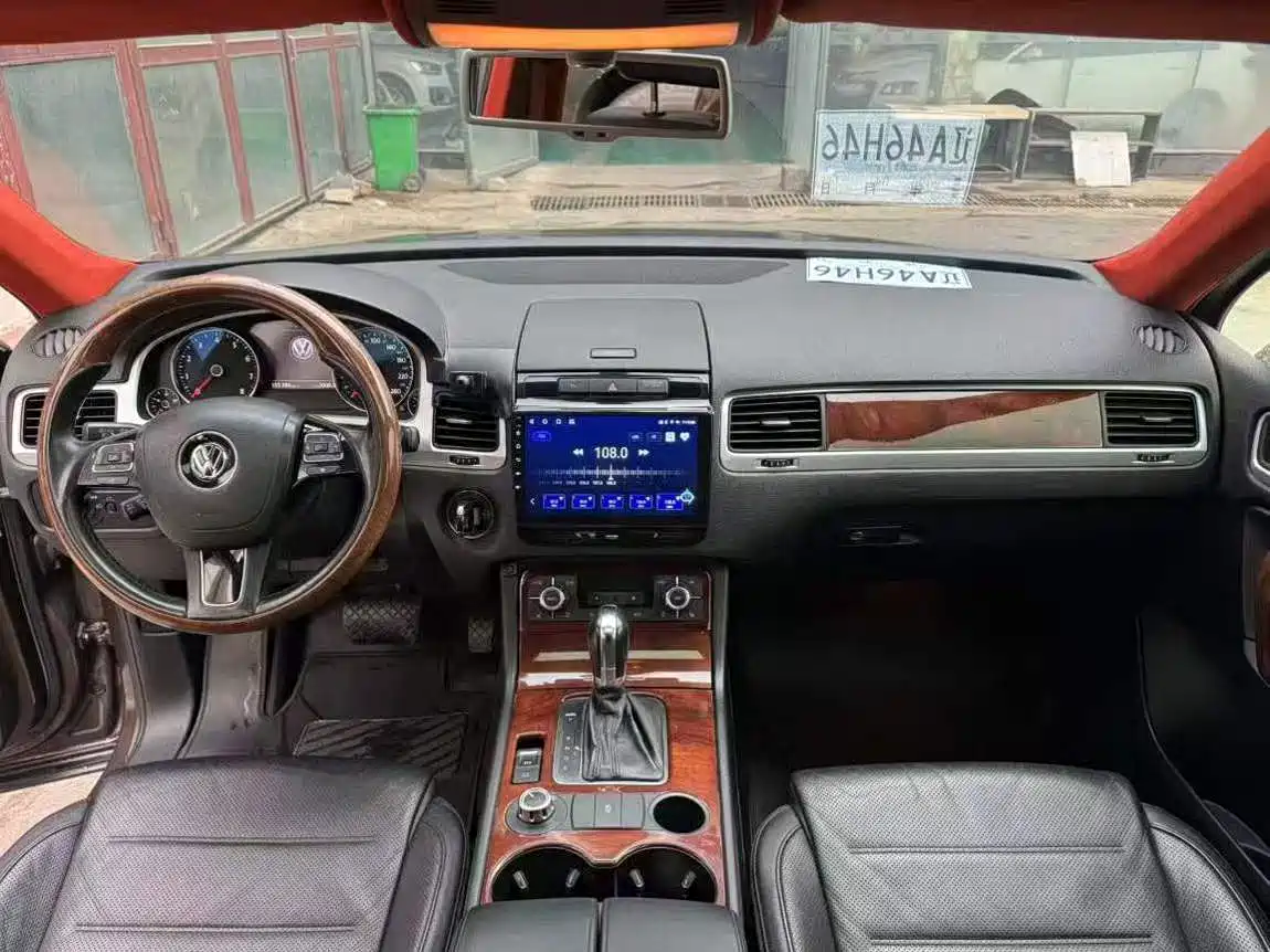 Volkswagen Touareg 2011 3.0TSI Standard фото 8